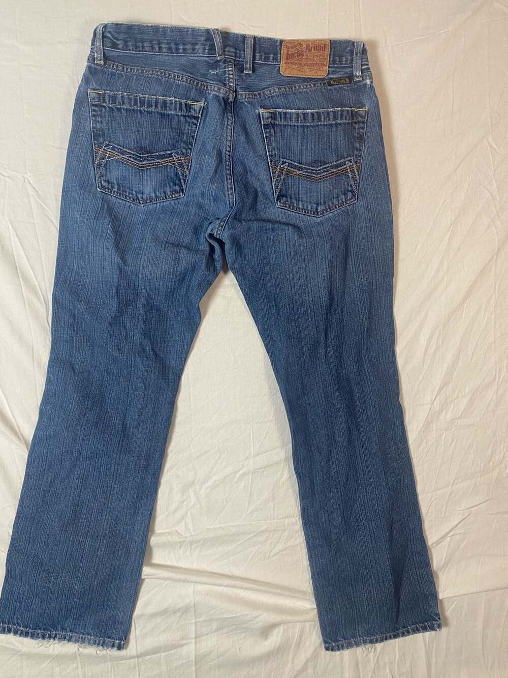 Lucky Brand Women's Button Fly Mid-Rise Straight Leg Jeans Size 32 (1066) - Picture 7 of 7